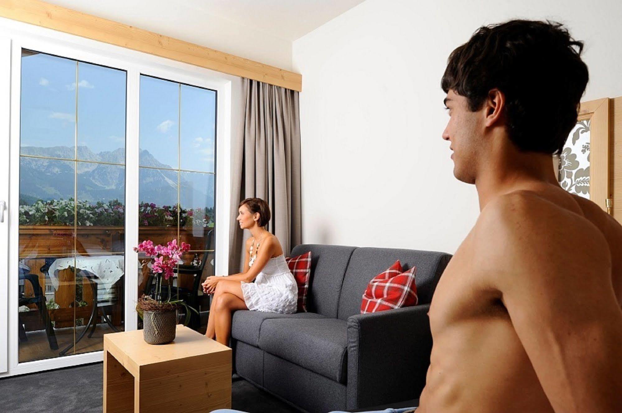 Hotel Feldwebel เซิลล์ ภายนอก รูปภาพ